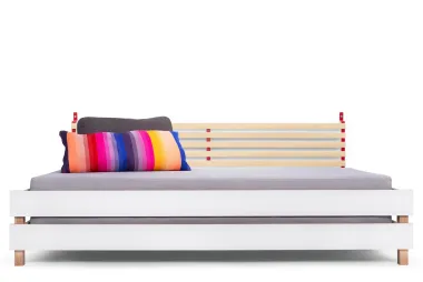 Bett Stiege, Stapelbar