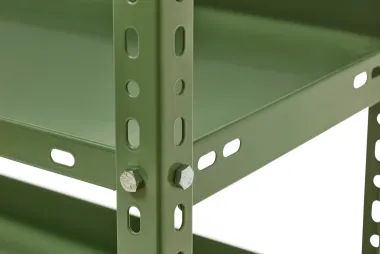 Boden zu Regal Industrie