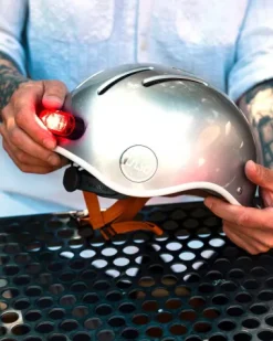 Rücklicht zu Radhelm Heritage 2.0