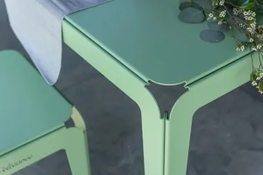 Tisch Bended Table 270